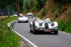Jaguar XK120 an der Sachsen Classic Jaguar XK120 an der Sachsen Classic