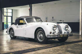 Jaguar XK140 DHC (1955) - als Lot 229 an der Silverstone Auctions Race Retro Versteigerung 2021