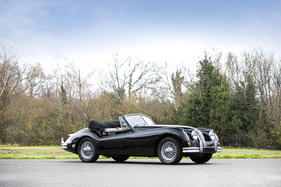 Jaguar XK140 Drophead Coupé (1955) - als Lot 106 an der Bonhams Bond Street Versteigerung am 16. Dezember 2020