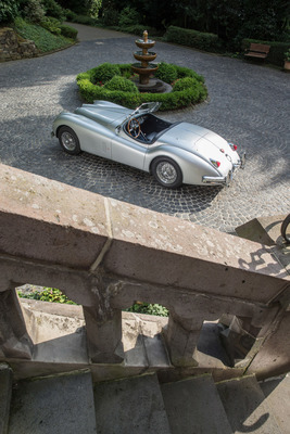 Jaguar XK140 OTS (1956) - als Fahrer hatte man 7,5 cm mehr Platz im Innern als beim XK 120