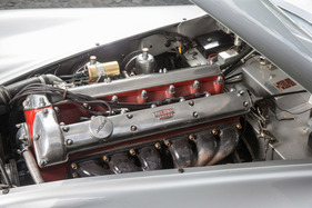 Jaguar XK140 OTS (1956) - der Zylinderkopf stammt aus dem Le-Mans-Auto C-Type