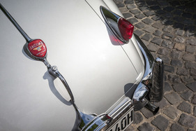 Jaguar XK140 OTS (1956) - die Le-Mans-Siege sind auf dem Heck vermerkt