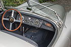 Jaguar XK140 OTS (1956) - für den Fahrer der Drehzahlmesser, der Beifahrer kontrolliert den Tacho