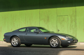 Jaguar XK8 (1997) - lange Schnauze, kurzes Heck, so baut man Sportwagen