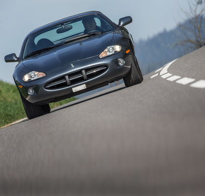 Jaguar XK8 Coupé (1997) - schnelle Schmusekatze