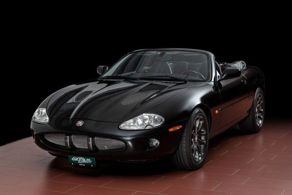 Jaguar XKR (2000) - as lot 32 at the Emil Frey Classic Auctions on April 26, 2025