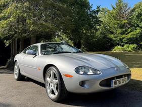 Jaguar XKR Silverstone (2000) - als Lot 602 am Iconic Sale at Silverstone Festival 2025