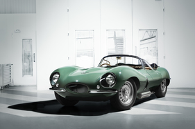 Jaguar XKSS (1957/2016) - der erste der nach Originalspezifikationen von 1957 im Werk 2016 neu gebauten neun Strassensportwagen