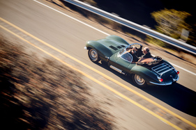 Jaguar XKSS (1957/2016) - der erste der nach Originalspezifikationen von 1957 im Werk 2016 neu gebauten neun Strassensportwagen