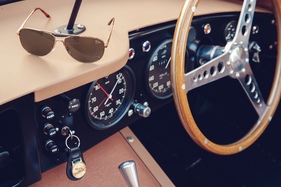 Jaguar XKSS (1957/2016) - der erste der nach Originalspezifikationen von 1957 im Werk 2016 neu gebauten neun Strassensportwagen