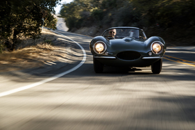 Jaguar XKSS (1957/2016) - der erste der nach Originalspezifikationen von 1957 im Werk 2016 neu gebauten neun Strassensportwagen