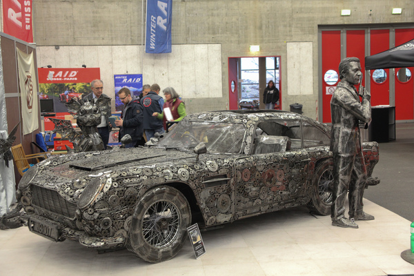 James Bond einmal anders - weniger zum Fahren als zum Anschauen gedacht - OTM Fribourg 2015