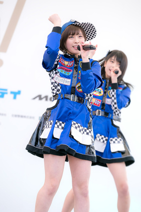 Japanische Girl Group AKB48 Team8 als Show-Act bei der Fuji Wonderland FES 2017 Veranstaltung