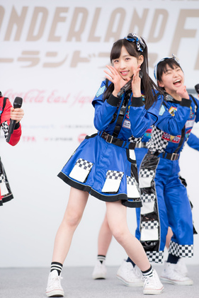 Japanische Girl Group AKB48 Team8 als Show-Act bei der Fuji Wonderland FES 2017 Veranstaltung