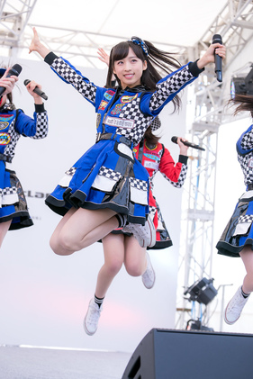 Japanische Girl Group AKB48 Team8 als Show-Act bei der Fuji Wonderland FES 2017 Veranstaltung