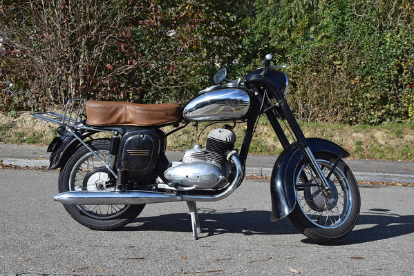 Jawa 350 Typ 354 (1957) - angeboten an der Versteigerung der Oldtimer Galerie in Toffen am 28. November 2015