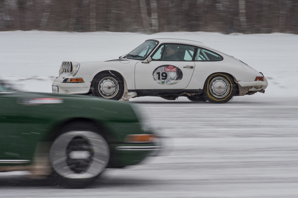 Jawohl zwei Porsche!