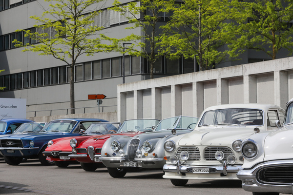 Je mehr Zusatzscheinwerfer, desto sportlicher – Older Classics Mai 2024