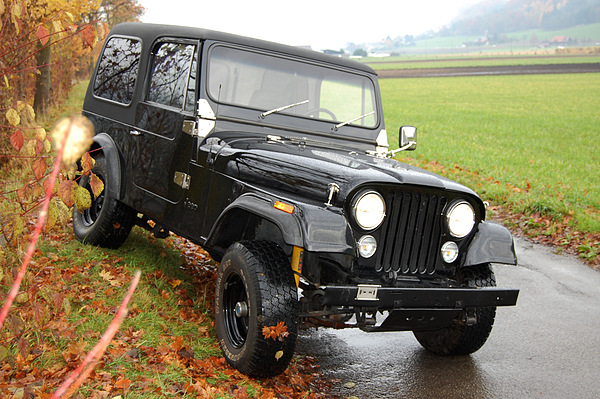 Jeep CJ-7 (1983) - angeboten als Lot 13 an der Versteigerung der Oldtimer Galerie Toffen vom 1. Dezember 2012