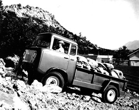 Jeep FC-170 (1957)