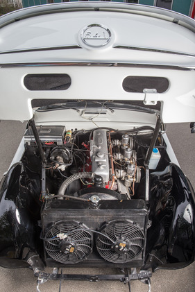 Jensen 541 (1956) - Reihen-Sechszylinder von Austin