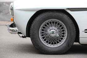 Jensen 541 (1956) - Speichenräder gab es als Alternative zu den Stahlfelgen mit Radkappen