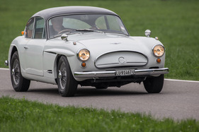 Jensen 541 (1956) - etwa ein Auto pro Woche konnte gefertigt werden