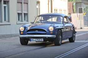 Jensen 541 (1958) - mit Kunststoff-Karosserie - V8-/I6-Hybridtreffen in der Motorworld Kemptthal 2021 Jensen 541 (1958) - mit Kunststoff-Karosserie - V8-/I6-Hybridtreffen in der Motorworld Kemptthal 2021