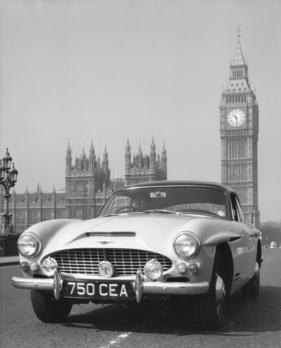 Jensen 541 S (1962) - breiter als Vorgänger und nun mit traditionellem Kühlergrill