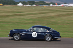 Jensen 541R (1958) - im Rennen um die Fordwater Trophy am Goodwood Revival 2013 (1958)