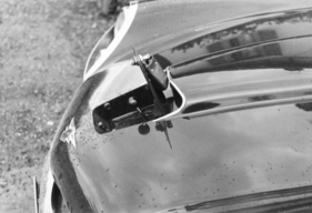 Jensen C-V8 (1964) - Mechanismus zum Öffnen der Motorhaube