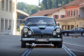 Jensen C-V8 (1964) - bei der Ankunft - V8-/I6-Hybridtreffen in der Motorworld Kemptthal 2021 Jensen C-V8 (1964) - bei der Ankunft - V8-/I6-Hybridtreffen in der Motorworld Kemptthal 2021