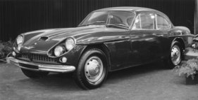 Jensen C-V8 (1964) - das Kunststoff-Coupé auf dem Genfer Autosalon 1964