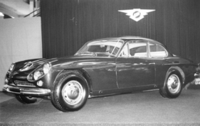 Jensen C-V8 (1964) - der Kunststoff-Sportwagen auf dem Genfer Autosalon im Jahr 1964