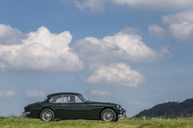 Jensen C-V8 (1964) - der aktuelle Besitzer entschied sich für Speichenräder anstatt der serienmässigen Stahlräder