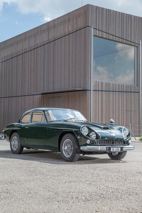 Jensen C-V8 (1964) - ein Gran-Turismo-Sportwgen der oberen Preiskategorie mit Kunststoff-Karosserie