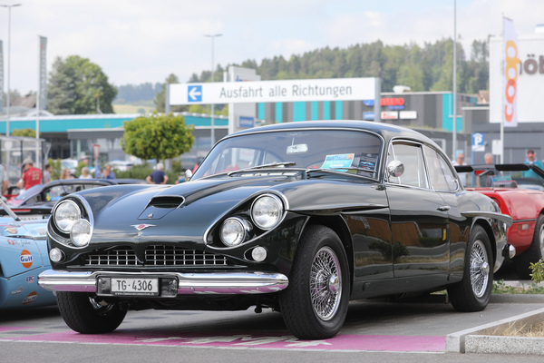 Jensen C-V8 (1964) - wurde einst von Peter Monteverdi importiert - Fantastic Plastic Rickenbach 2023