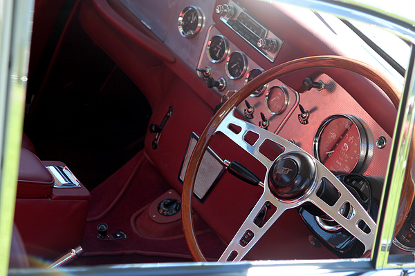 Jensen CV-8 am British Car Meeting 2011 in Mollis - Interieur