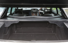 Jensen FF (1969) - Blick durch den Kofferraum