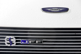 Jensen FF (1969) - mit stilisiertem Vierradantrieb