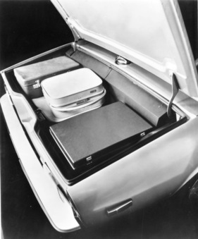 Jensen-Healey (1972) - der Kofferraum schluckte anständig Gepäck