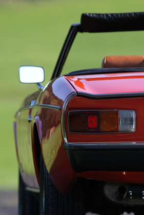 Jensen-Healey (1974) - Gradlinige Seitenführung