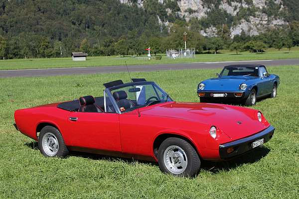 Jensen Healey am British Car Meeting 2011 in Mollis - rot und blau