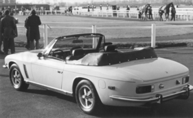 Jensen Interceptor Convertible (1974) - passt perfekt auf die Pferderennbahn