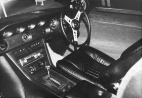 Jensen Interceptor II (1969) - Interieur, fotografiert an der London Motor Show 1969