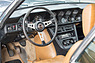 Jensen Interceptor II (1970) - Blick ins umfangreich ausgestattete Cockpit (© Daniel Reinhard, 2023) Jensen Interceptor II (1970) - Blick ins umfangreich ausgestattete Cockpit (© Daniel Reinhard, 2023)