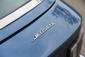 Jensen Interceptor II (1970) - Jensen-Zeichen auf dem Heck