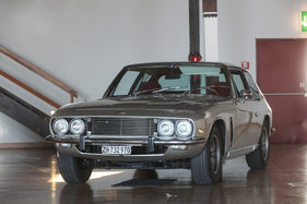 Jensen Interceptor III (1976) - als Teil der Hybrid-"Ausstellung" - Albisgütli Classic Cars & Bikes August 2022