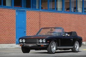 Jensen Interceptor III Convertible (1974) - das Dach kann elektrisch versenkt werden, die Persenning muss aber von Hand montiert werden Jensen Interceptor III Convertible (1974) - das Dach kann elektrisch versenkt werden, die Persenning muss aber von Hand montiert werden