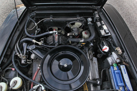 Jensen Interceptor III Convertible (1974) - etwa 285 PS leistet der 7,2-Liter im offenen Jensen